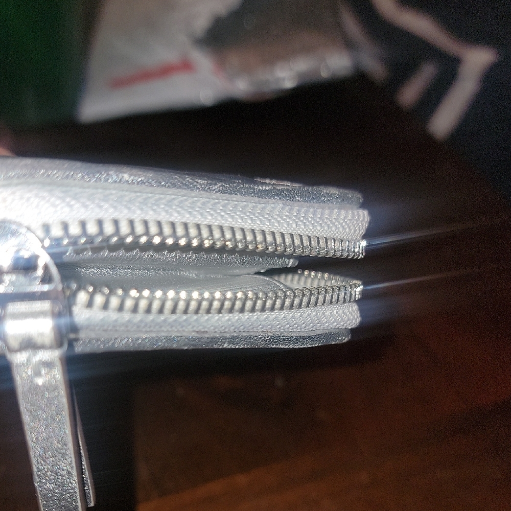 Silver Quilted Women's Wallet - Picture 8 of 8